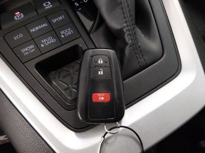 2024 Toyota RAV4 - Photo 15