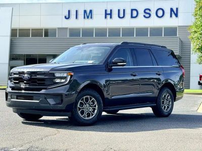 2026 Ford Expedition — side profile view