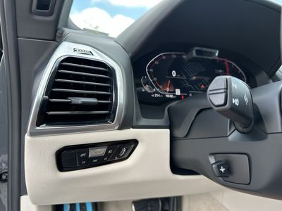 2026 BMW 8 Series — photo 26 view
