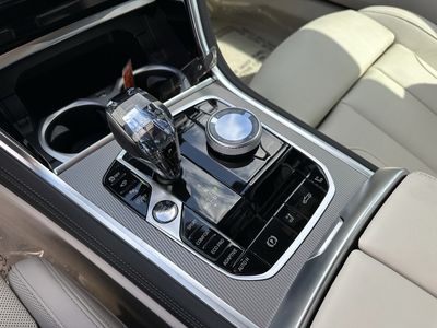 2026 BMW 8 Series — photo 23 view