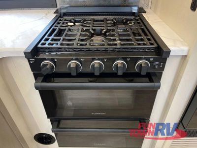 2025 Forest River RV Wildwood Heritage Glen — photo 9 view