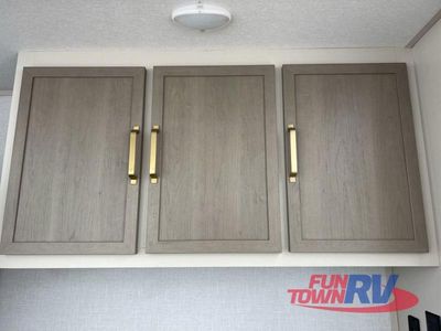 2025 Forest River RV Wildwood Heritage Glen — photo 32 view
