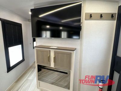 2025 Forest River RV Wildwood Heritage Glen — photo 14 view