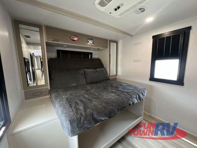 2025 Forest River RV Wildwood Heritage Glen — photo 16 view
