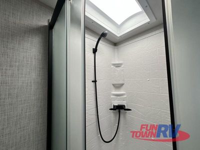2025 Forest River RV Wildwood Heritage Glen — photo 21 view