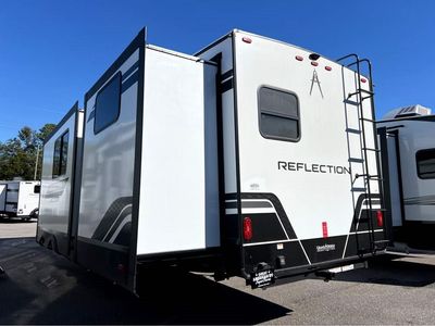 2026 Grand Reflection 100 Series — rear three-quarter view