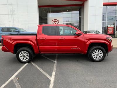 2025 Toyota Tacoma - Photo 3