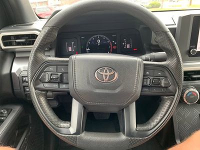 2025 Toyota Tacoma - Photo 18