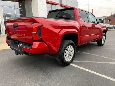 2025 Toyota Tacoma - Photo 4