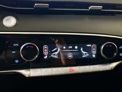 2025 Genesis GV70 — photo 23 view