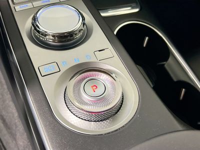 2025 Genesis GV70 — photo 21 view