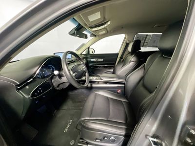 2025 Genesis GV70 — photo 12 view