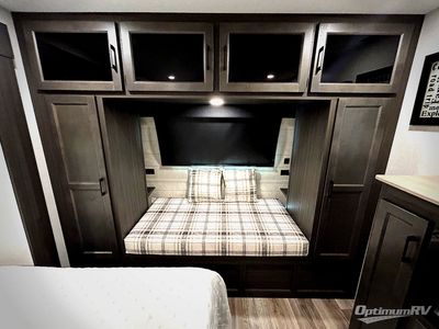 2026 Venture RV SportTrek Touring Edition — photo 10 view