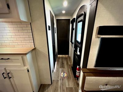 2026 Venture RV SportTrek Touring Edition — photo 7 view