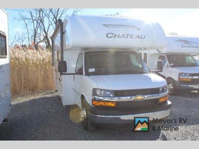 2026 Thor Motor Coach Chateau 22Z — front three-quarter view