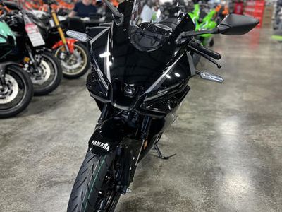 2026 Yamaha YZF-R3 - Photo 4