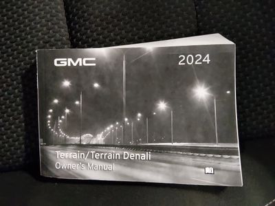 2024 GMC Terrain — photo 16 view