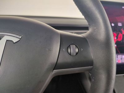 2023 Tesla Model Y — photo 32 view