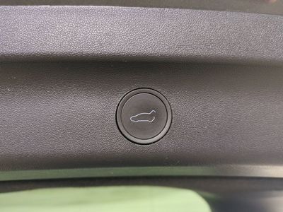 2023 Tesla Model Y — photo 15 view
