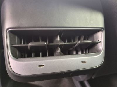 2023 Tesla Model Y — photo 17 view