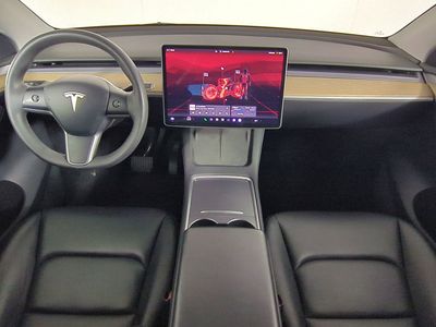 2023 Tesla Model Y — photo 18 view
