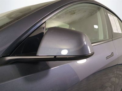 2023 Tesla Model Y — photo 12 view
