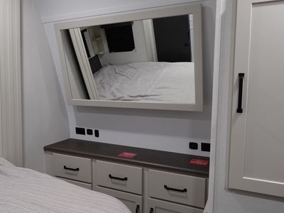 2026 Grand Design Momentum G-Class — photo 10 view