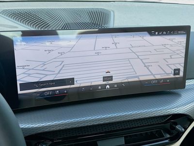 2026 BMW 3 Series — photo 11 view