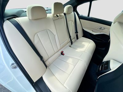 2026 BMW 3 Series — photo 20 view