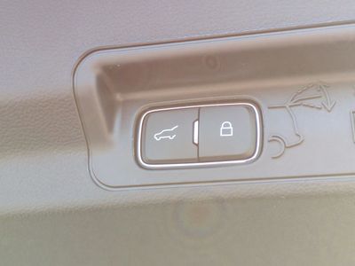2026 Ford Explorer — photo 14 view