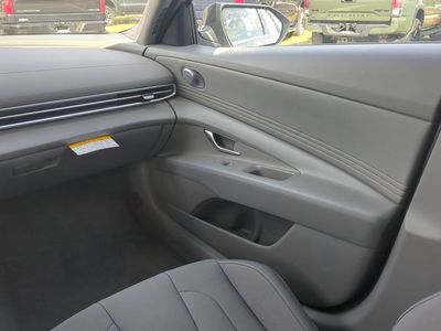 2026 Hyundai ELANTRA — photo 18 view