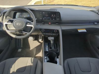 2026 Hyundai ELANTRA — photo 16 view