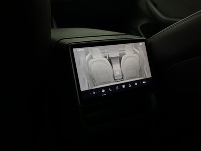 2025 Tesla Model 3 - Photo 22