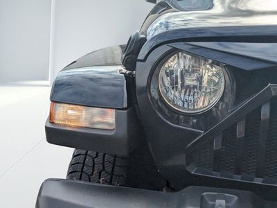 2021 Jeep Gladiator — photo 8 view