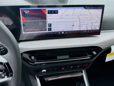 2026 BMW i4 — photo 10 view