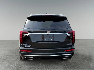 2025 Cadillac XT6 — detail view