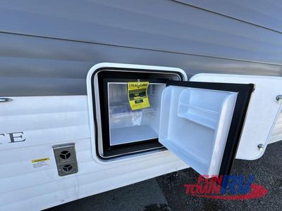 2025 Forest River RV Salem Cruise Lite — photo 11 view