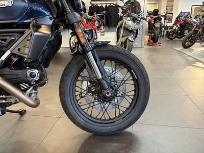 2025 Ducati Scrambler Nightshift — photo 9 view