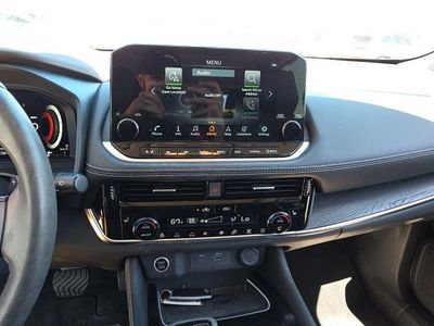 2023 Nissan Rogue — photo 18 view