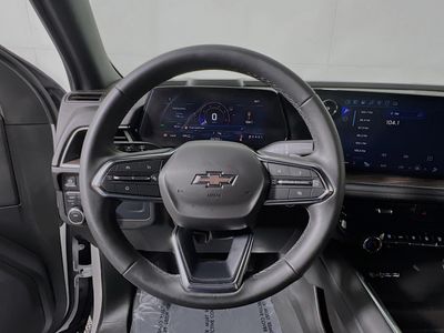 2025 Chevrolet Suburban — photo 15 view