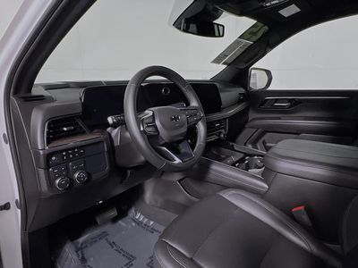 2025 Chevrolet Suburban — photo 27 view