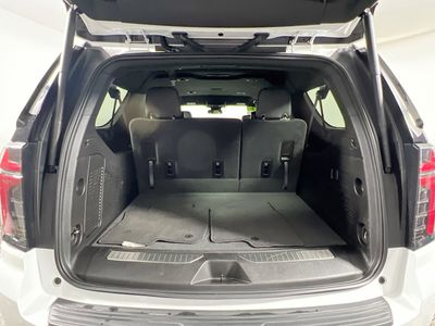 2025 Chevrolet Suburban — photo 31 view