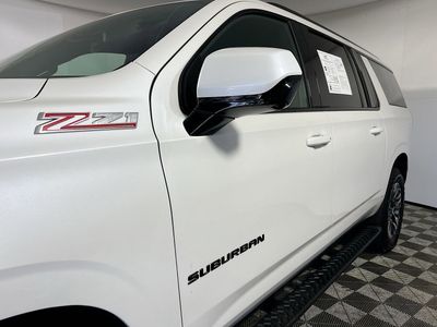 2025 Chevrolet Suburban — photo 10 view