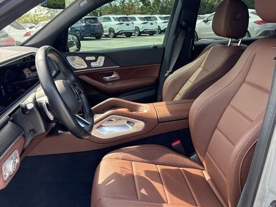 2025 Mercedes-Benz GLS — photo 17 view