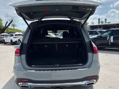 2025 Mercedes-Benz GLS — photo 28 view
