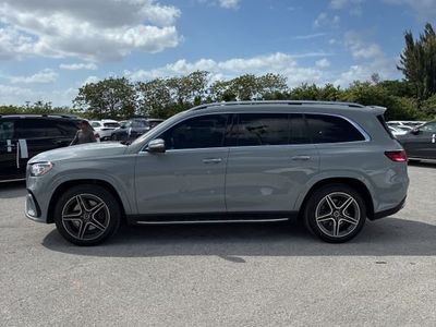 2025 Mercedes-Benz GLS — photo 7 view