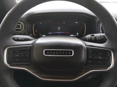 2024 Jeep Wagoneer - Photo 12