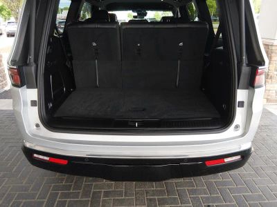 2024 Jeep Wagoneer - Photo 11