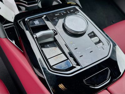 2026 BMW i5 - Photo 14