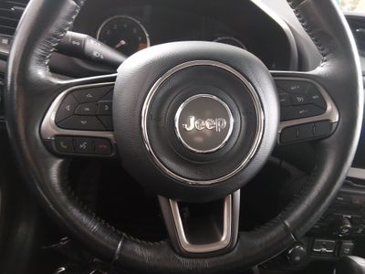 2022 Jeep Renegade - Photo 12